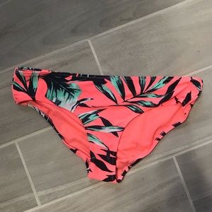 SOLD! Large Old Navy Swimsuit bottoms